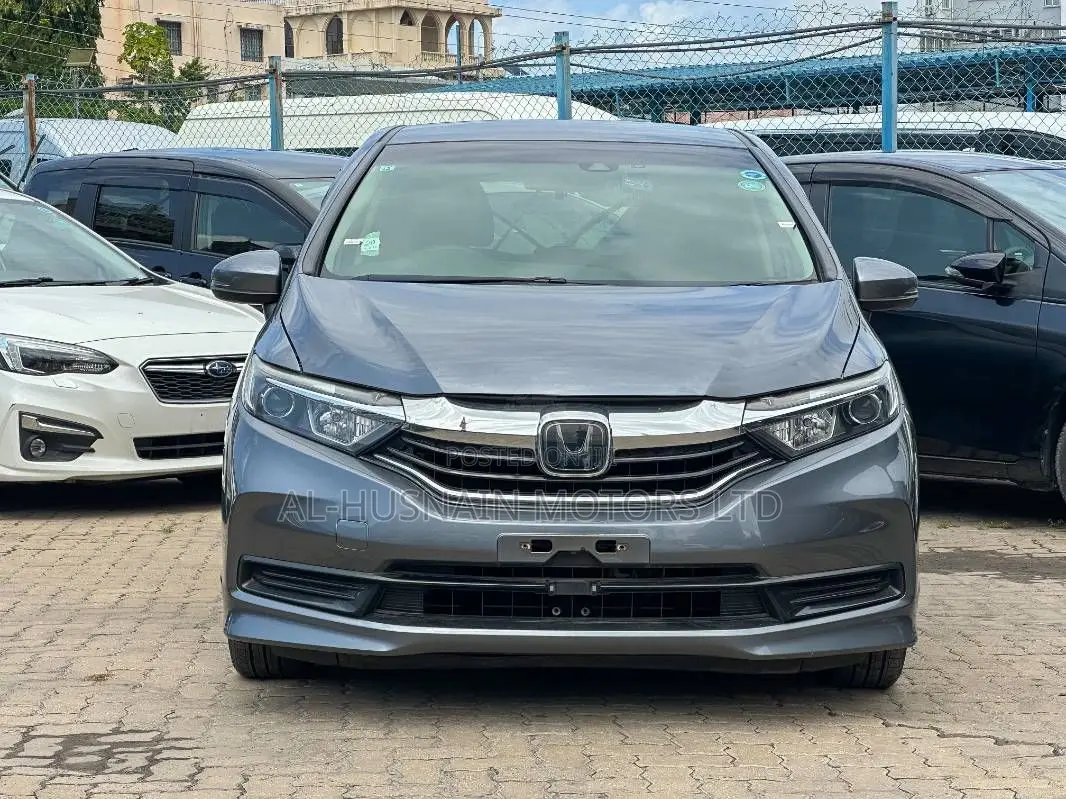 Honda Shuttle 1.5 Hybrid 2WD 2019 Gray