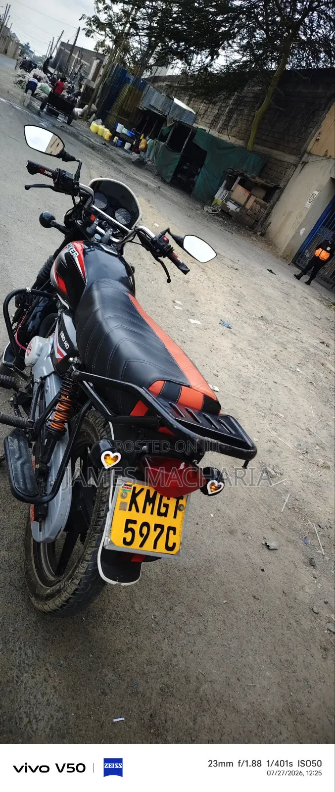 Bajaj Boxer 150 UG 2026 Black