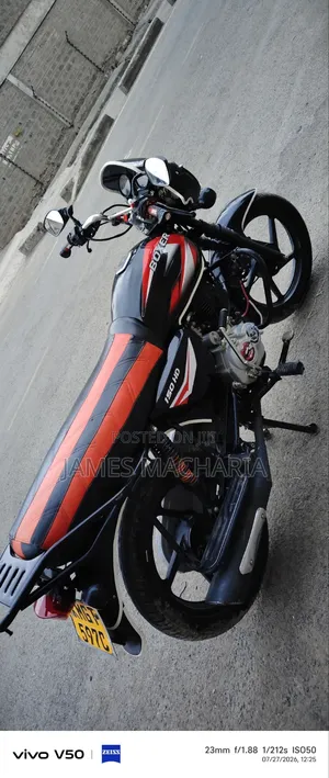 Bajaj Boxer 150 UG 2026 Black