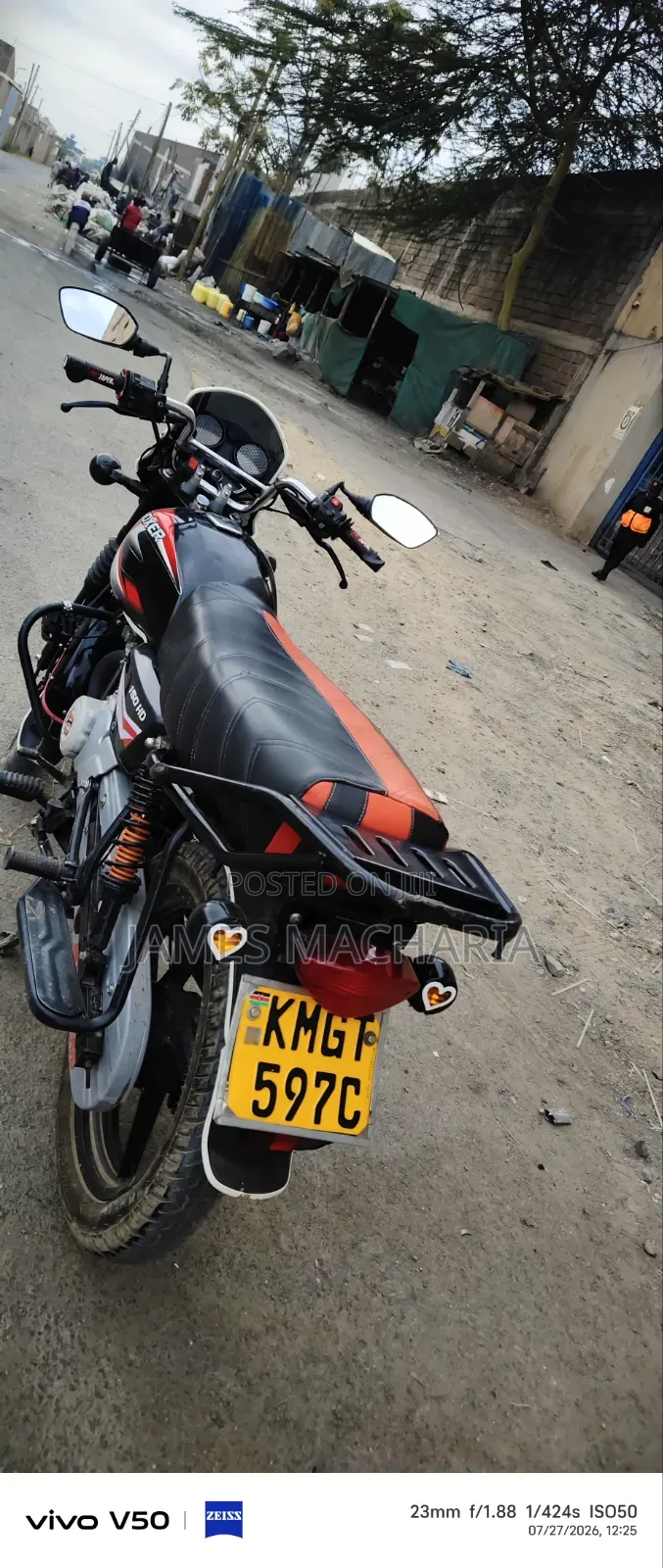 Bajaj Boxer 150 UG 2026 Black
