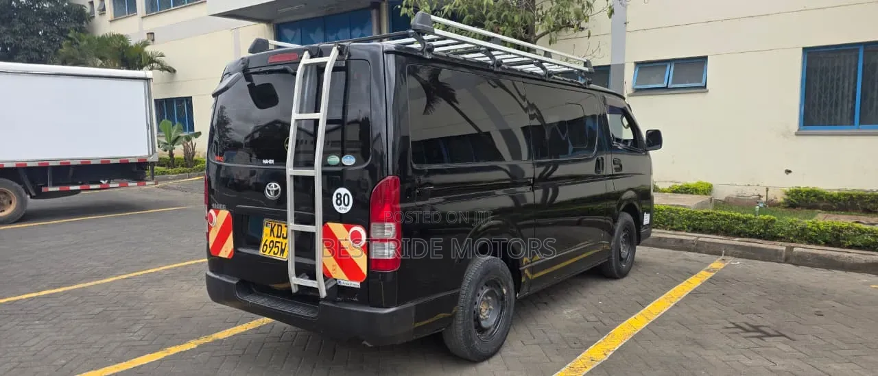 Toyota HiAce 2016 Black