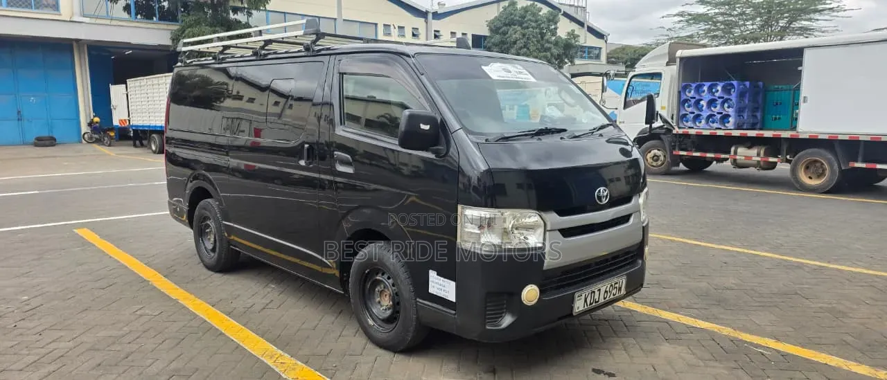 Toyota HiAce 2016 Black