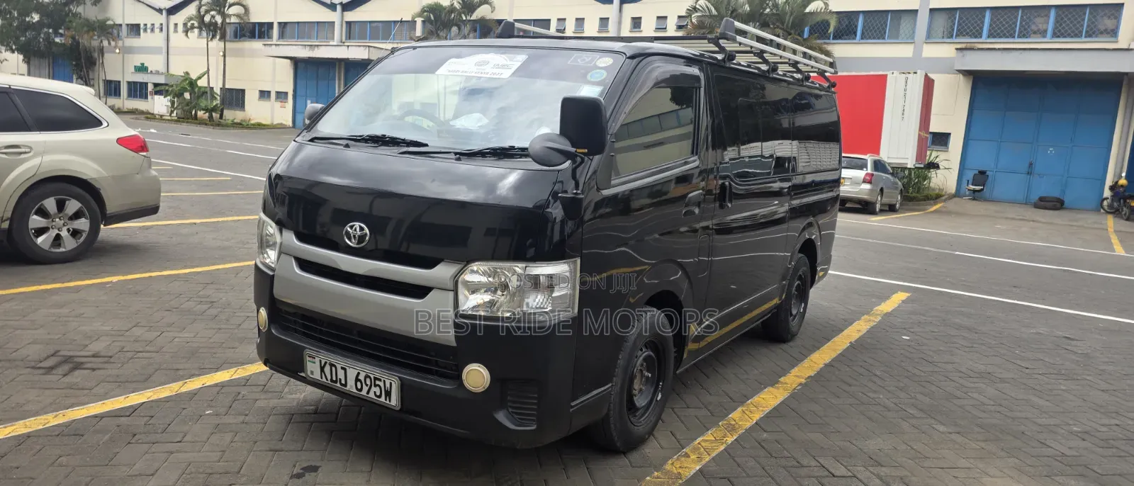 Toyota HiAce 2016 Black