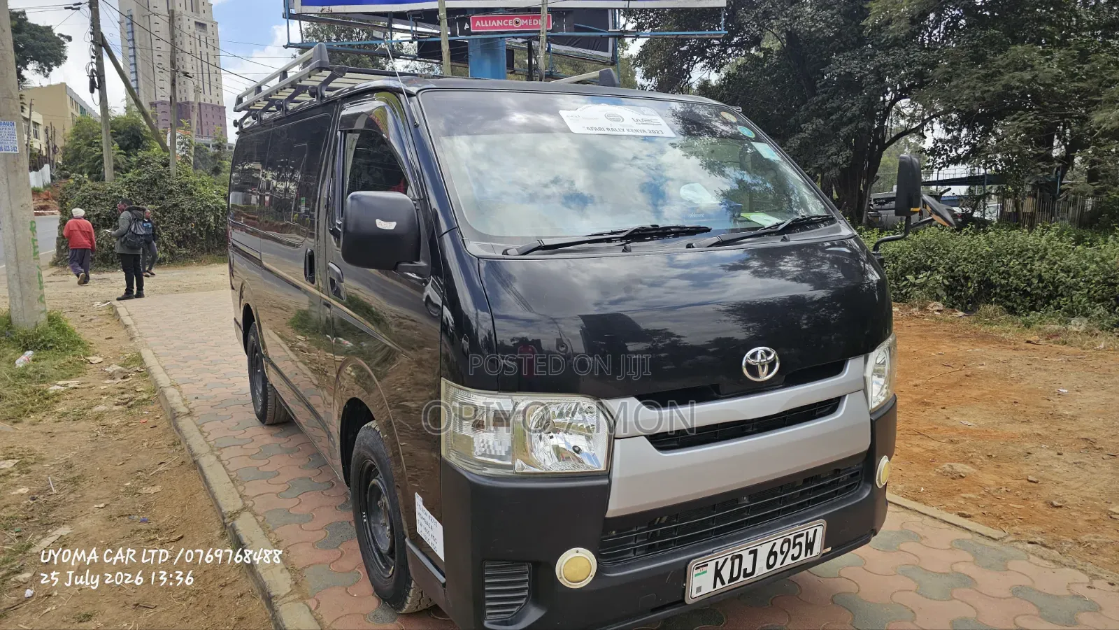 Toyota HiAce 2016 Black