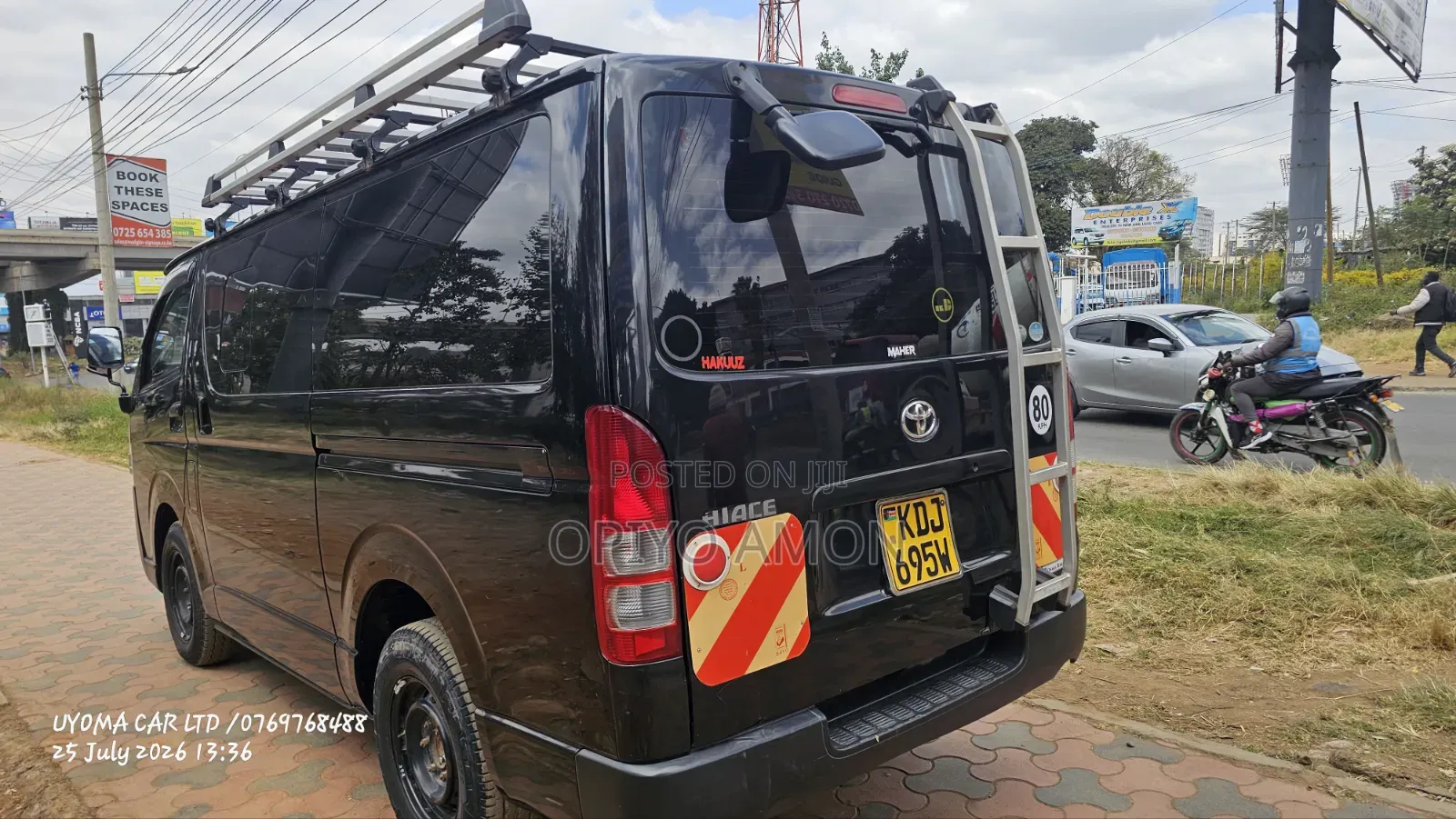 Toyota HiAce 2016 Black