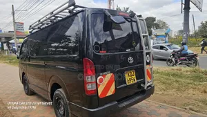 Toyota HiAce 2016 Black