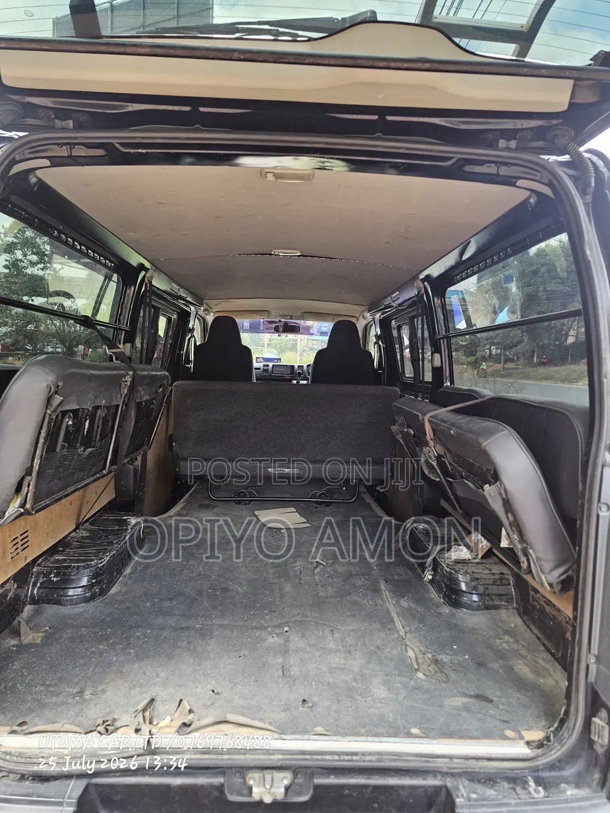 Toyota HiAce 2016 Black