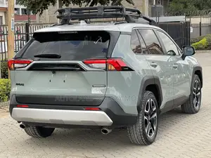 Toyota RAV4 2019 Green