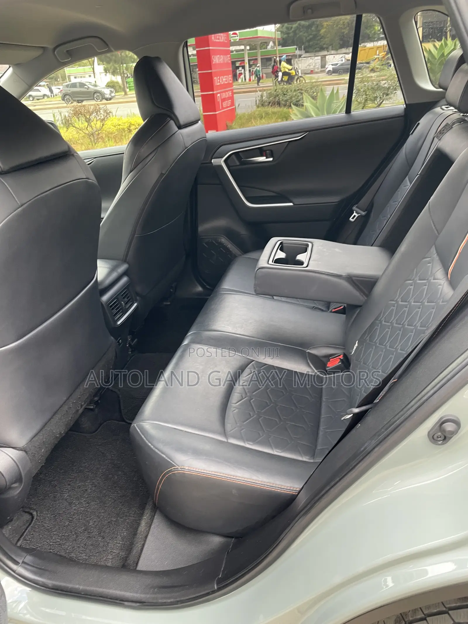 Toyota RAV4 2019 Green