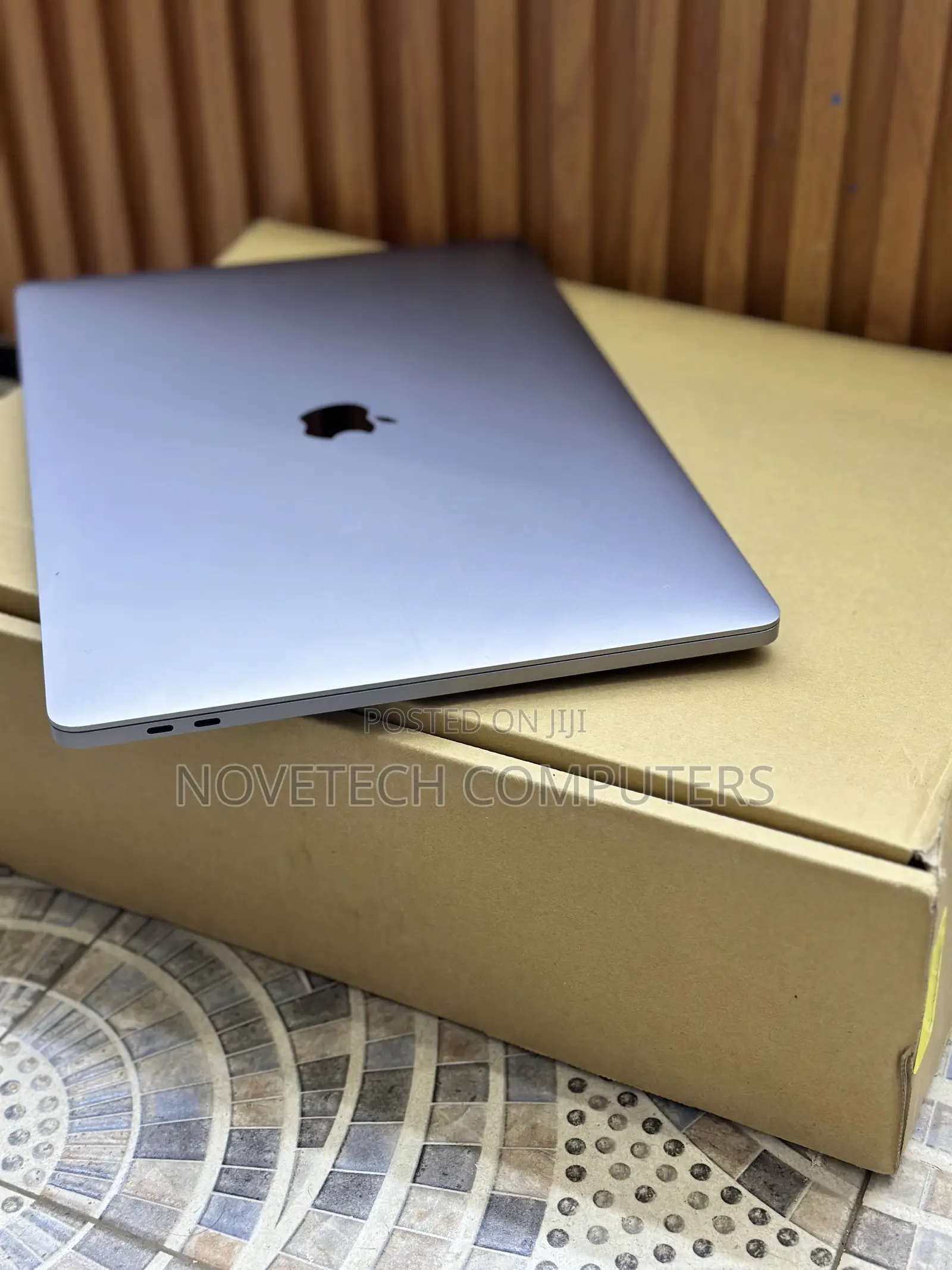 Laptop Apple MacBook 2019 64GB Intel Core i9 SSD 1T