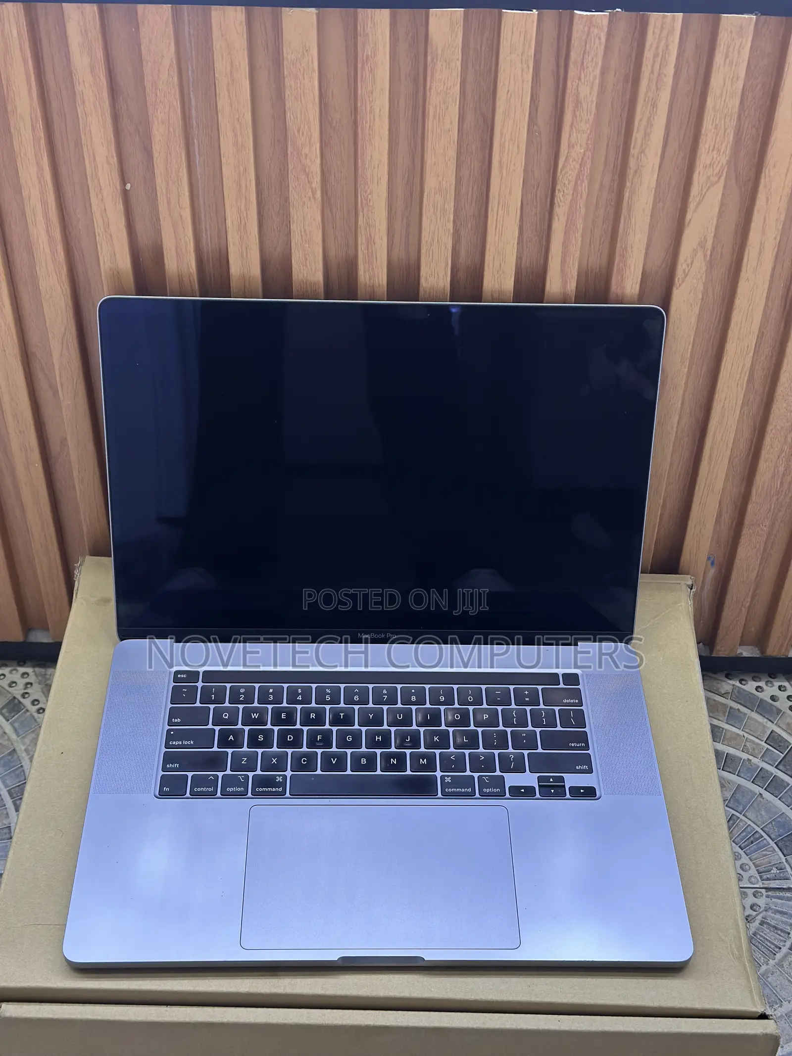 Laptop Apple MacBook 2019 64GB Intel Core i9 SSD 1T