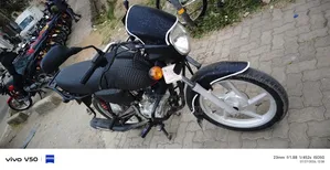 Bajaj Boxer 125 2025 Red