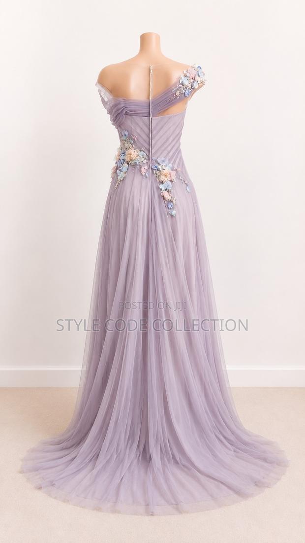 Elegant Floor-Length Gowns for Special Occasions - thumbnail 5