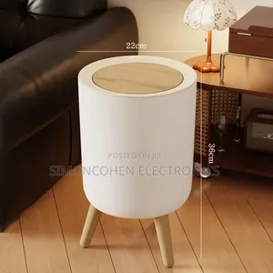 Round Trash Bin With Wood Grain Lid