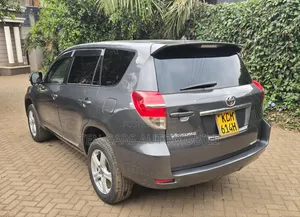 Toyota Vanguard 2010 Gray