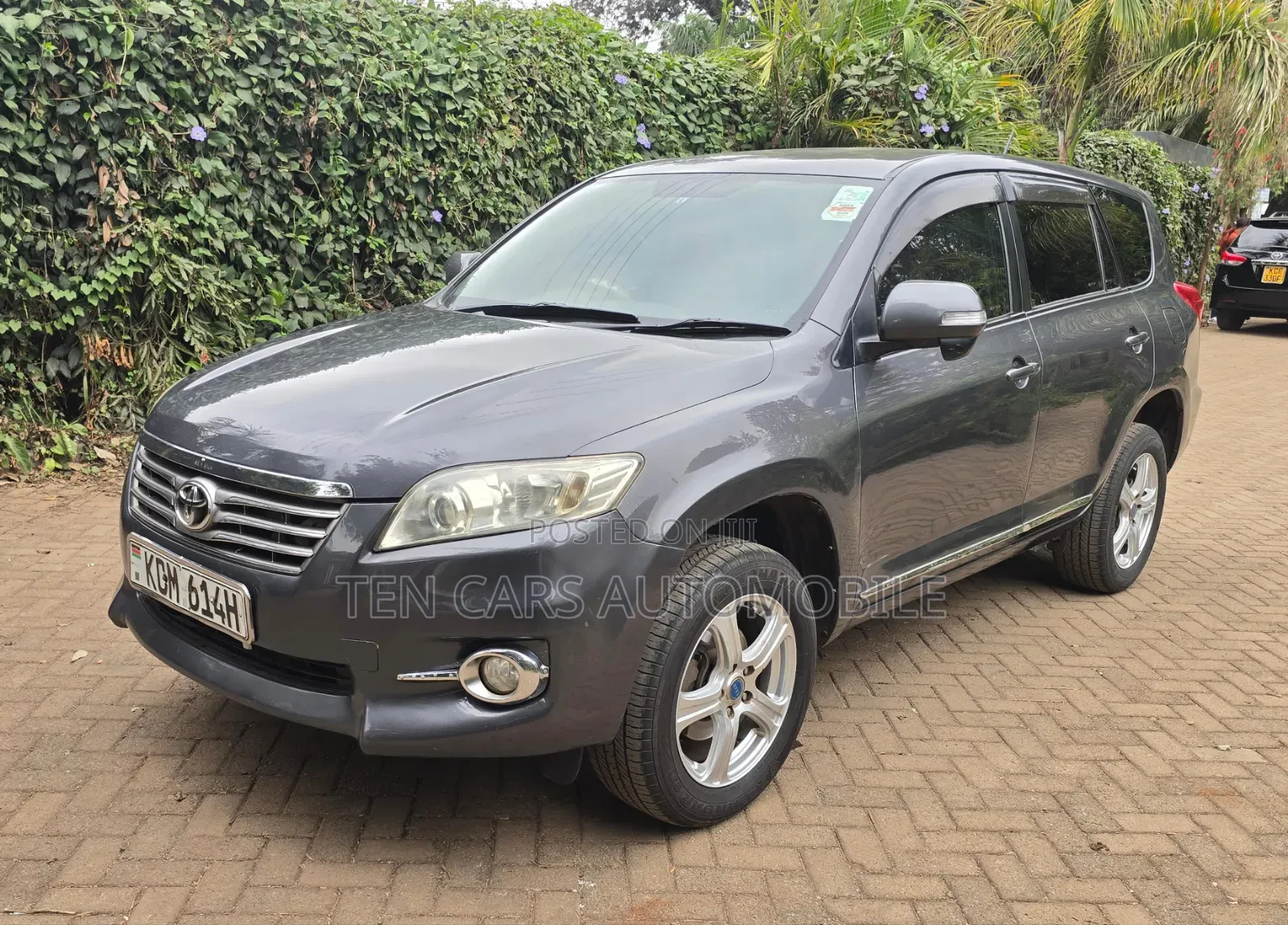 Toyota Vanguard 2010 Gray