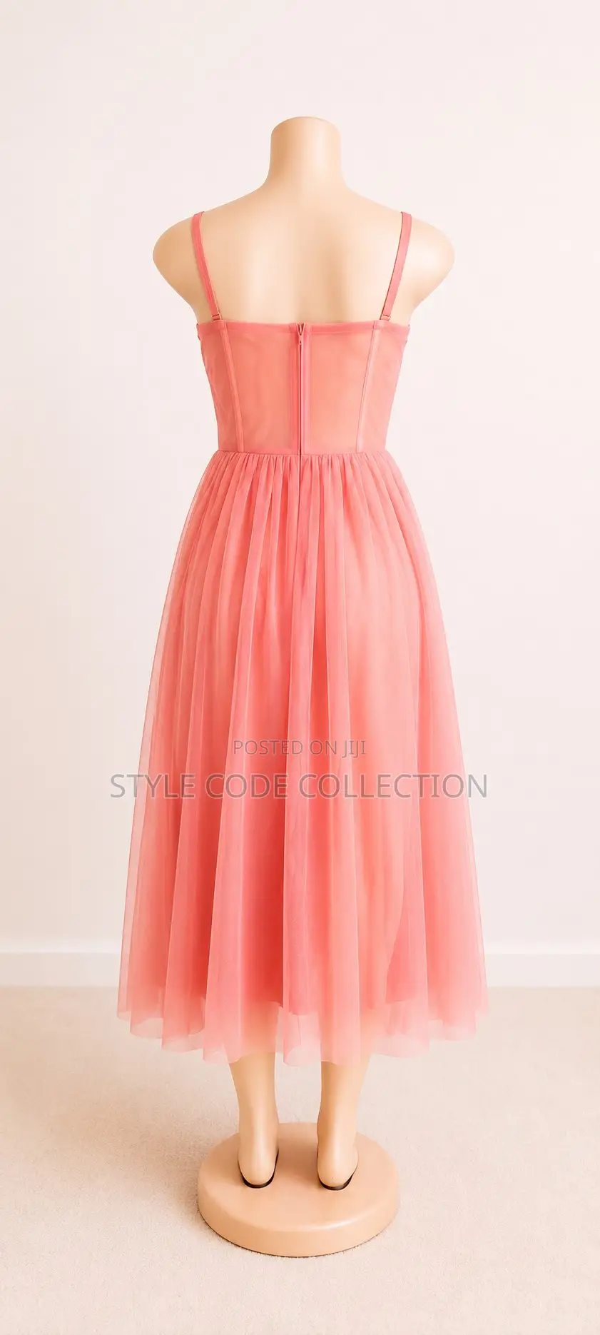 Elegant Short Gowns for Special Occasions
