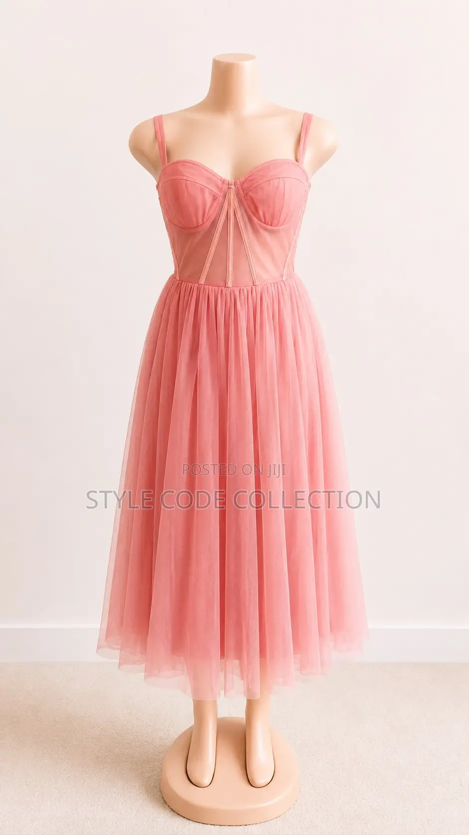 Elegant Short Gowns for Special Occasions
