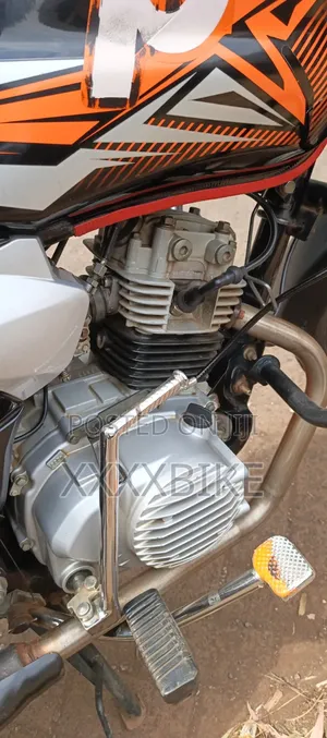 TVS HLX Plus ES 2024 Black