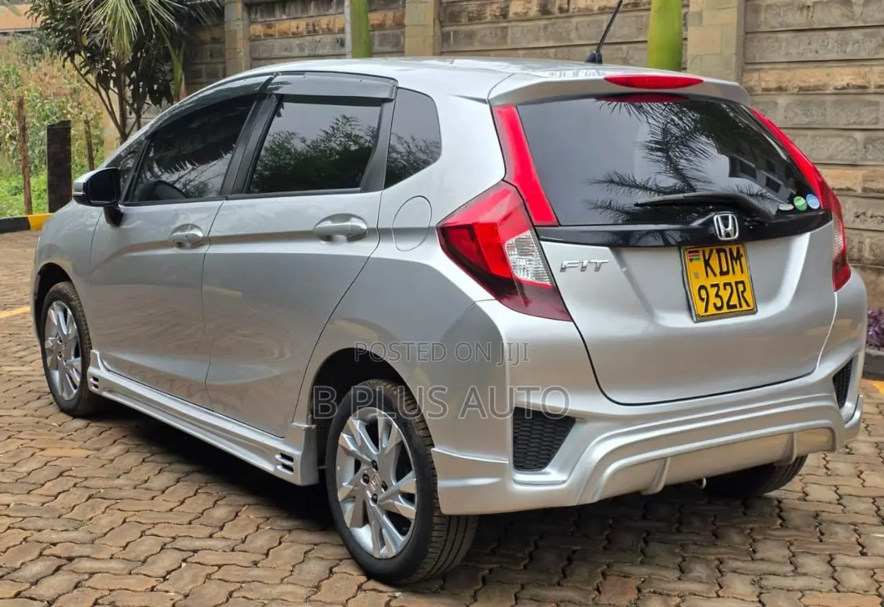 Honda Fit 2016 Silver