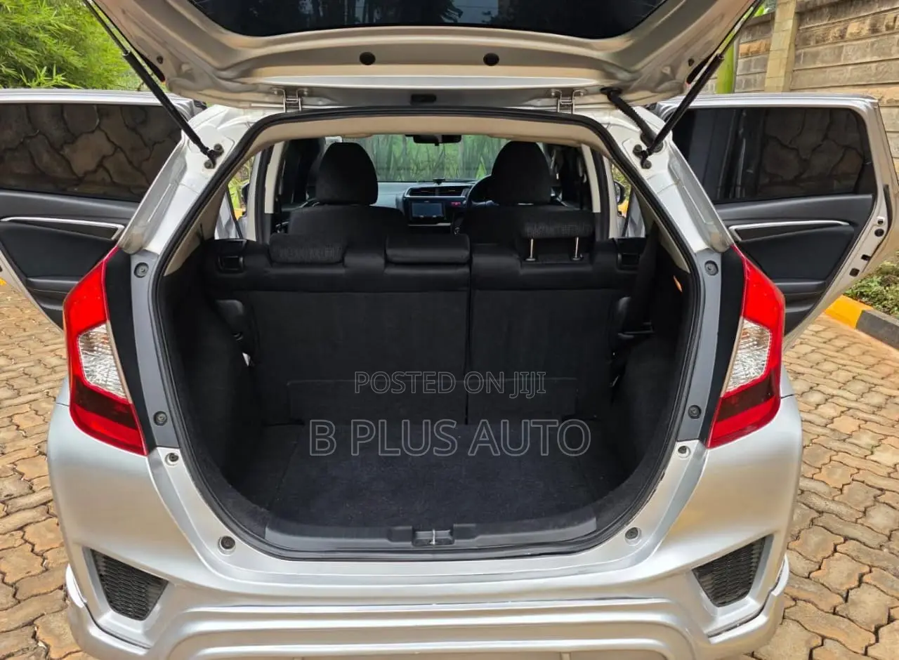 Honda Fit 2016 Silver