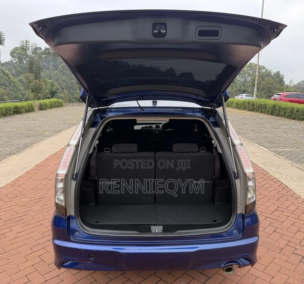 Honda Stream 2011 Blue