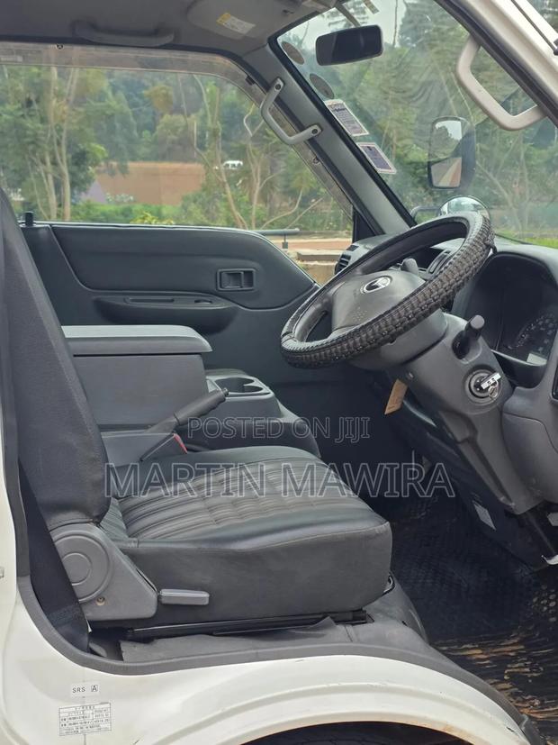 Mazda Bongo 2016 White - thumbnail 11