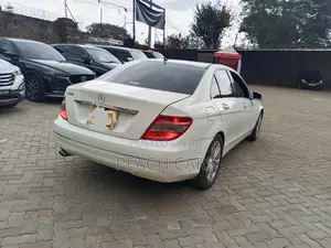 Mercedes-Benz C200 2011 White