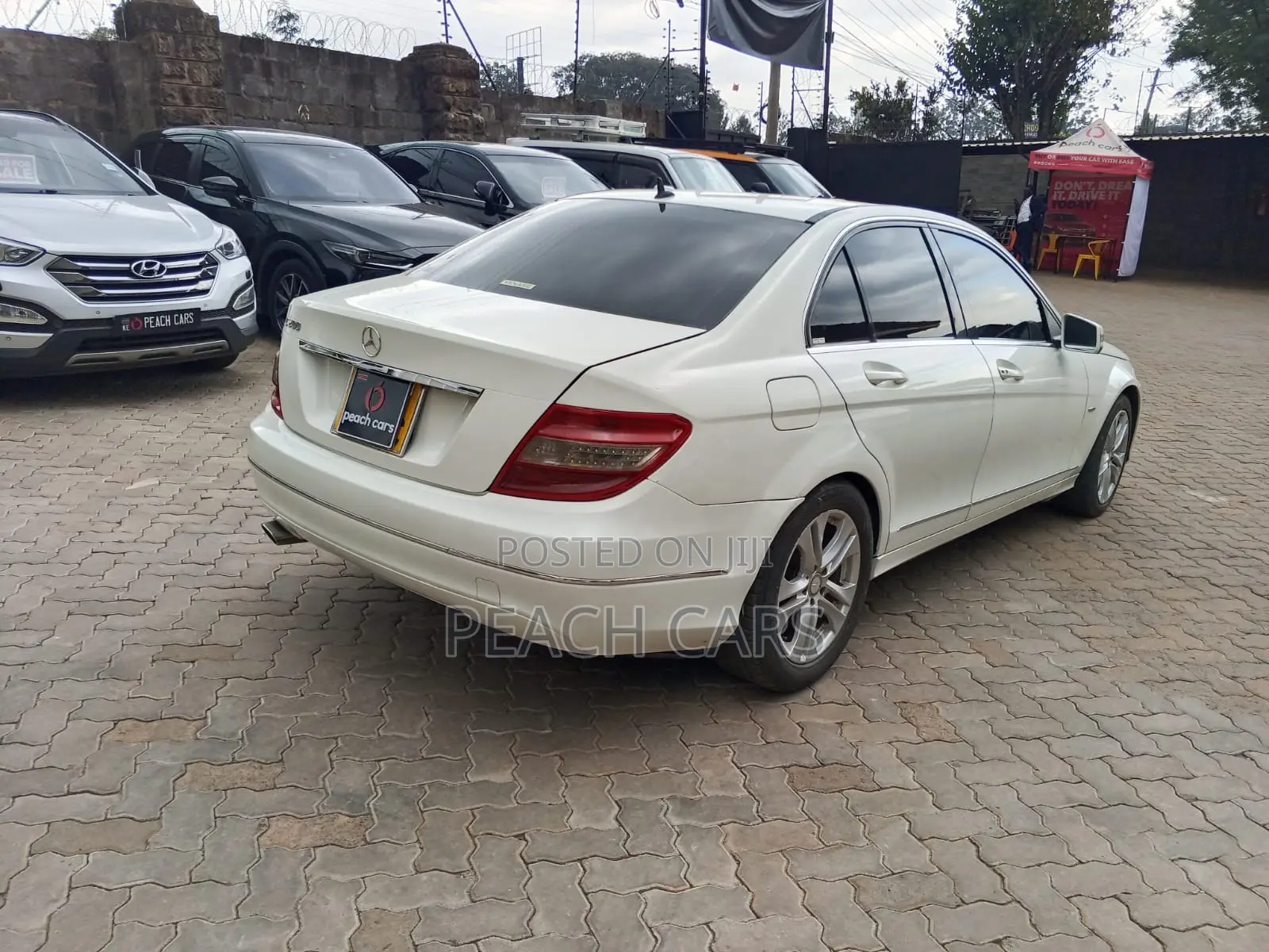 Mercedes-Benz C200 2011 White