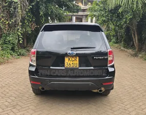 Subaru Forester 2012 Black