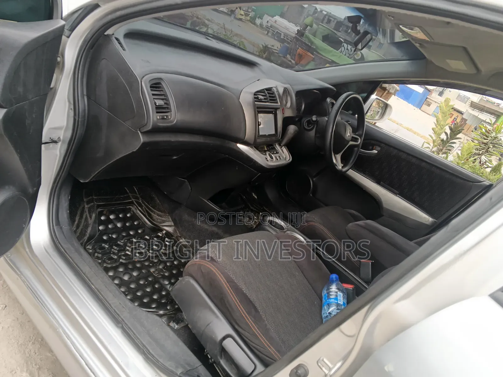Honda Stream 2012 Silver