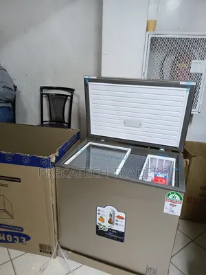 Ecomax 219 Litres Deep Freezer With Storage Basket