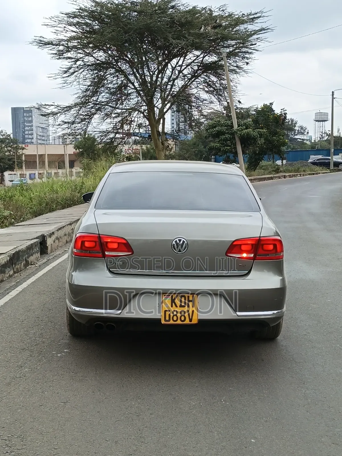 Volkswagen Passat 2013 Gray