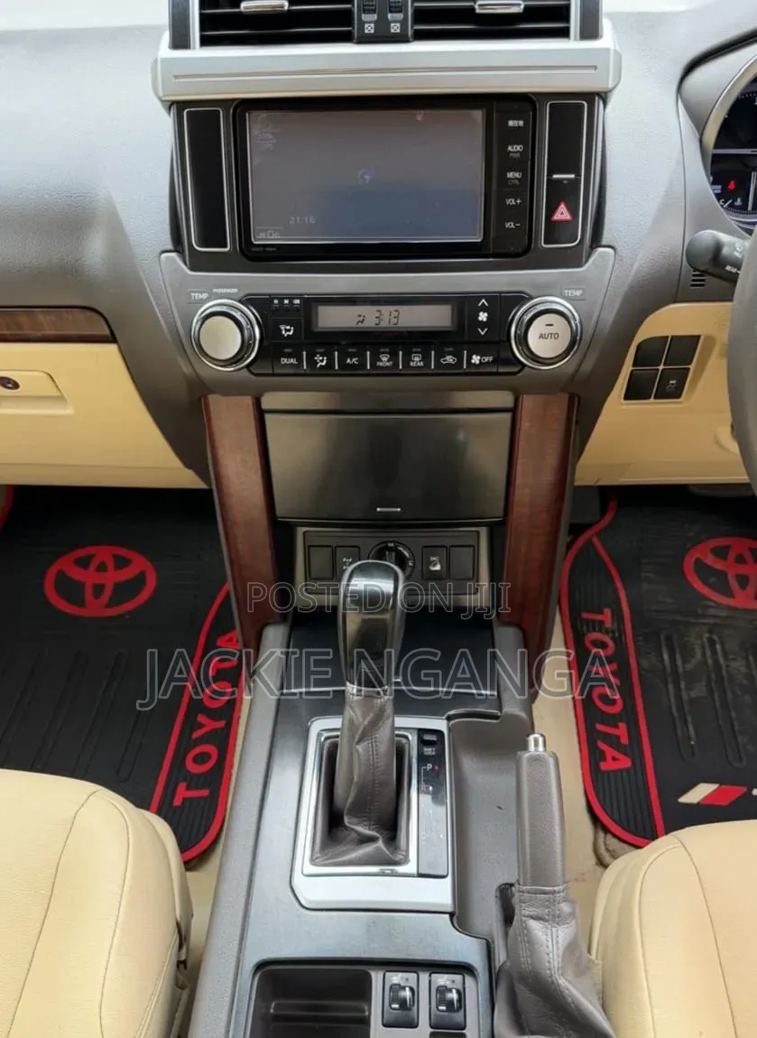 Toyota Land Cruiser Prado 2016 Black