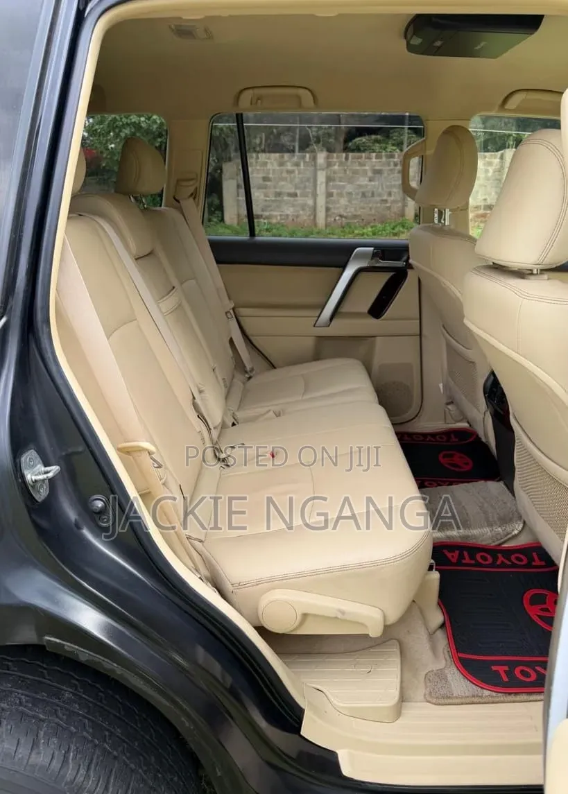 Toyota Land Cruiser Prado 2016 Black