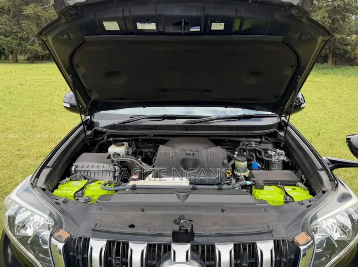 Toyota Land Cruiser Prado 2016 Black