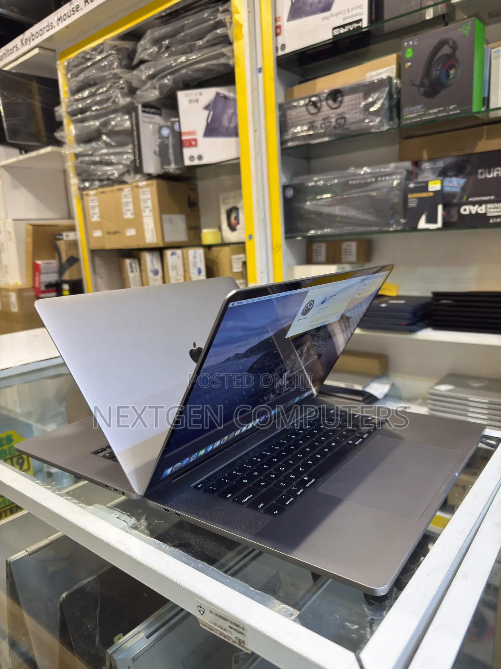 Laptop Apple MacBook Pro 2019 32GB Intel Core i9 SSD 1T
