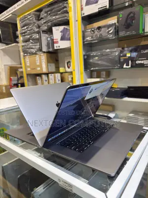 Laptop Apple MacBook Pro 2019 32GB Intel Core i9 SSD 1T