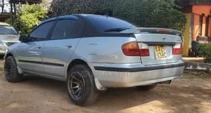 Nissan Primera 2000 Silver