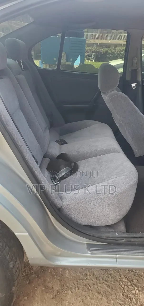 Nissan Primera 2000 Silver
