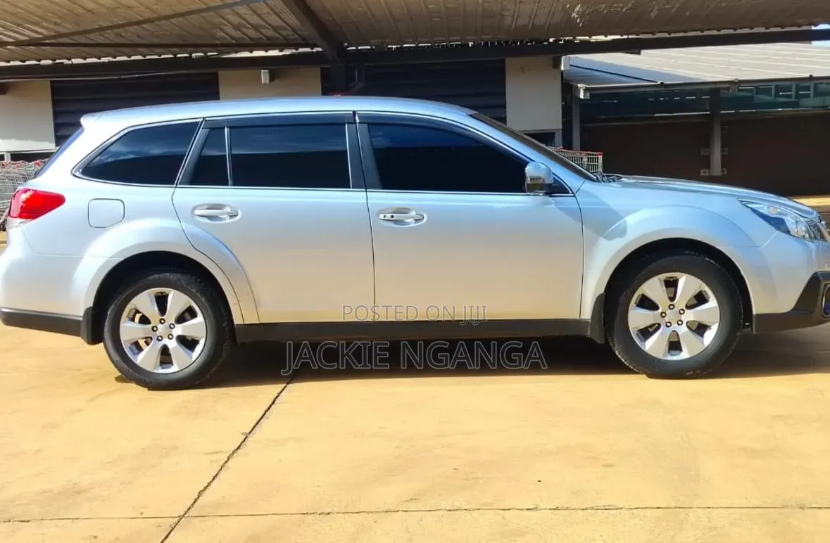 Subaru Outback 2011 Silver