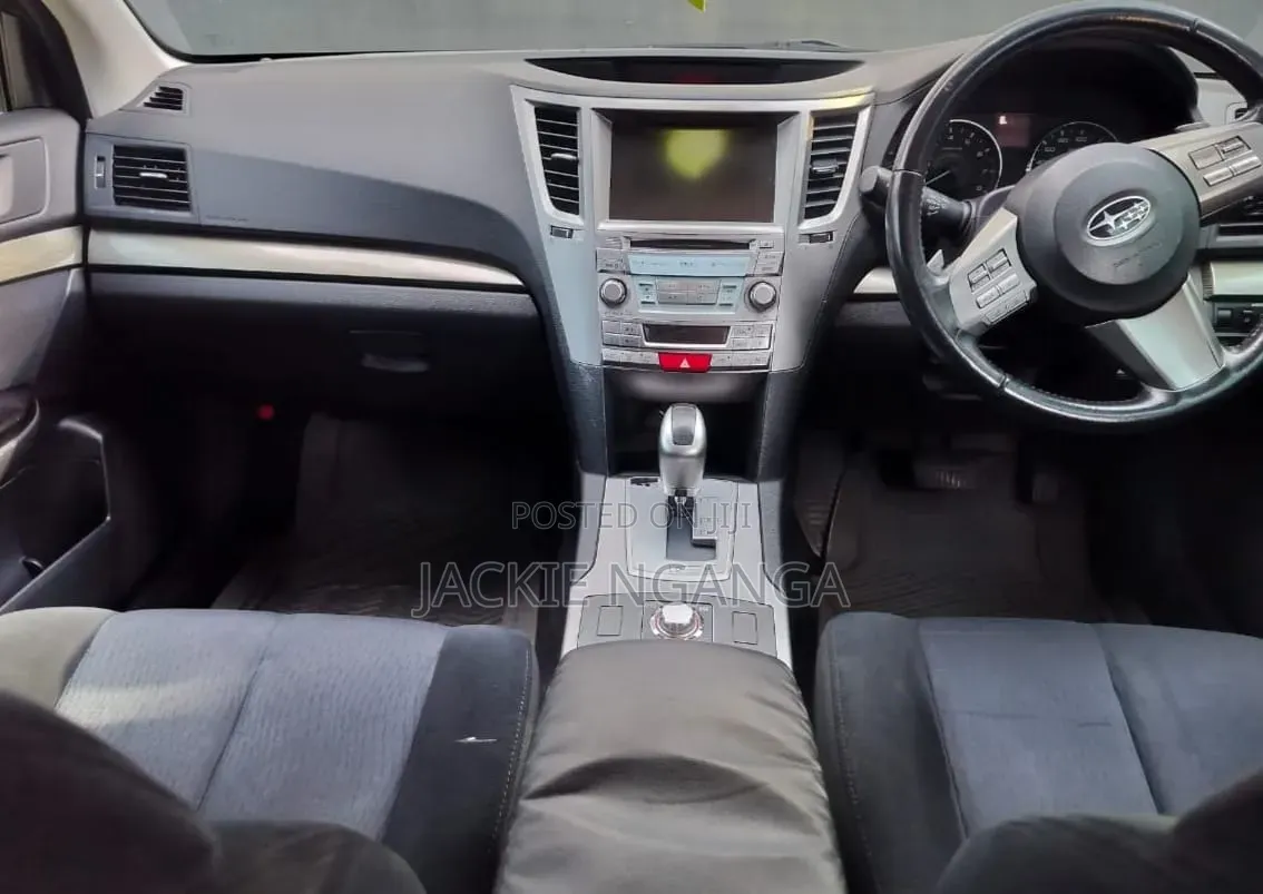 Subaru Outback 2011 Silver