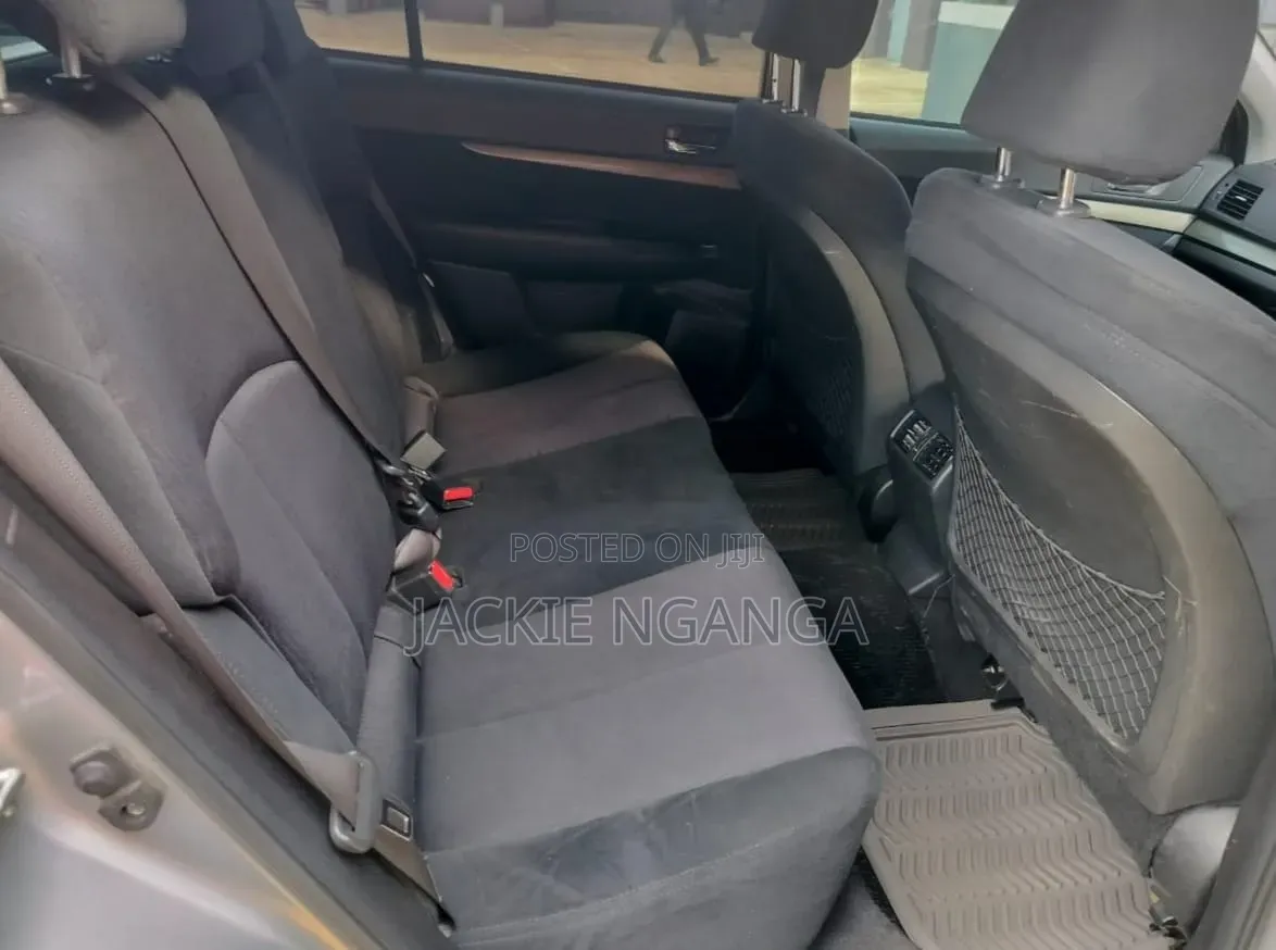 Subaru Outback 2011 Silver