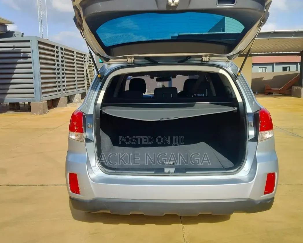 Subaru Outback 2011 Silver
