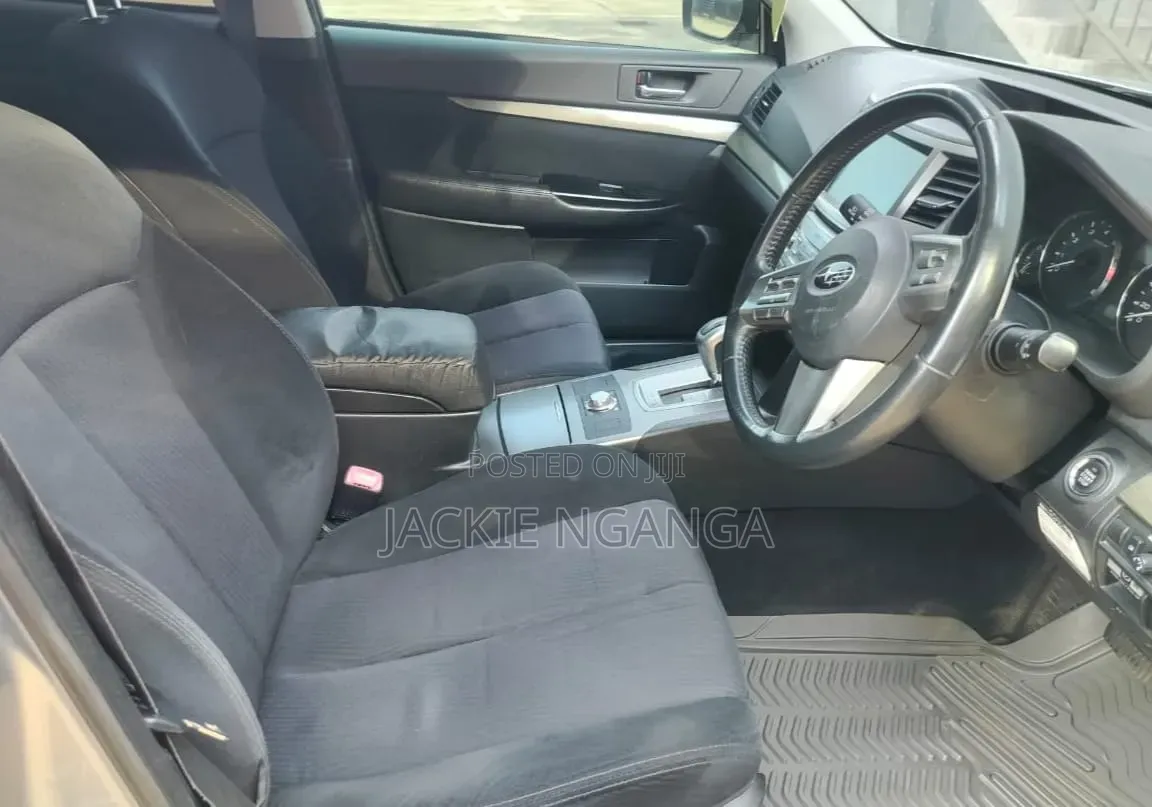 Subaru Outback 2011 Silver