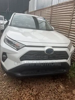 Toyota RAV4 2019 White