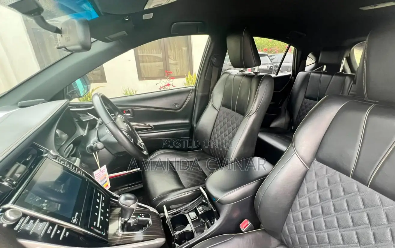 Toyota Harrier 2.0 4WD 2016 White