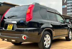 Nissan X-Trail 2010 Black