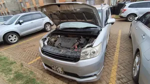 Toyota Rumion 2024 Silver