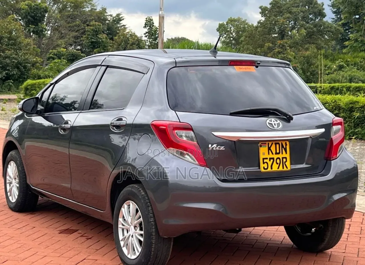 Toyota Vitz 2016 Gray